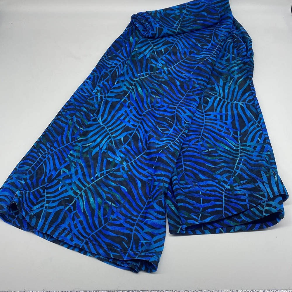 Two Piece Resort Wear Set - Picture 4 of 5